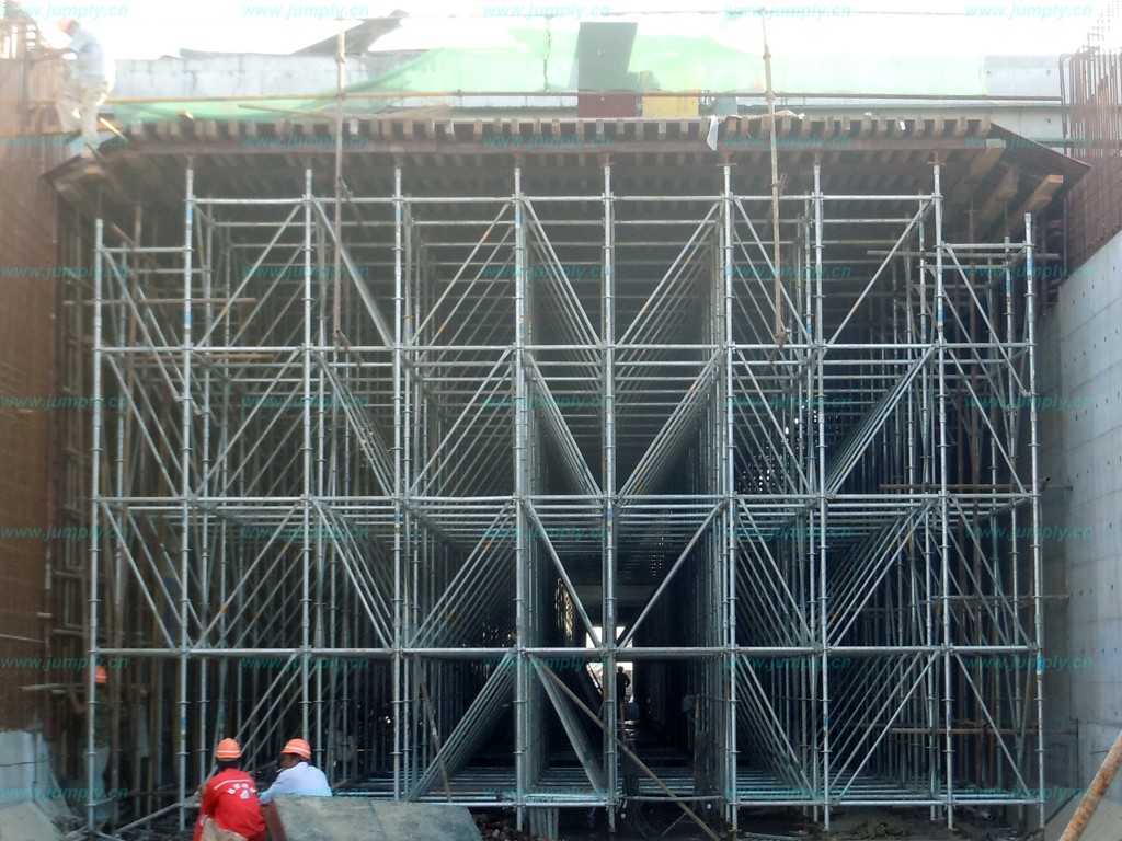 “承插型盤扣式腳手架，搭建好助手，效率有保障”